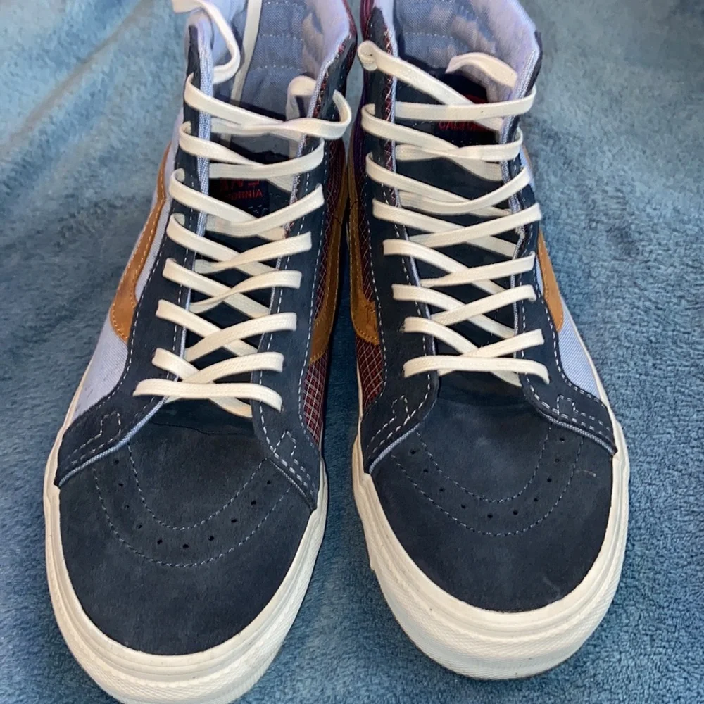 Vans - Picture 5 of 5